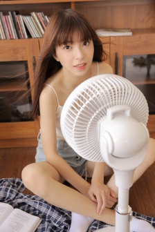 年轻朋友的妻子电影
